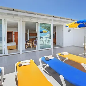 https://castillo-de-papagayo-nudist.in-canary-islands.com